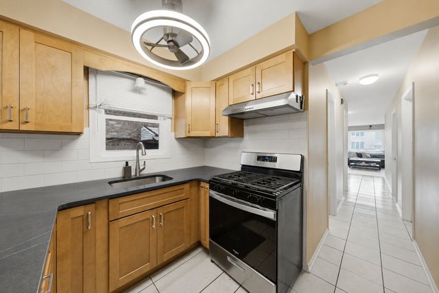 5759 N Elston Avenue, Chicago, IL 60646