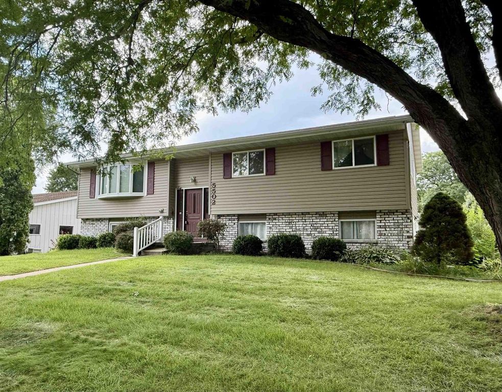 5502 Valley Drive, Mcfarland, WI 53558