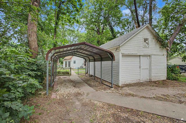 417 Vattier, Manhattan, KS 66502