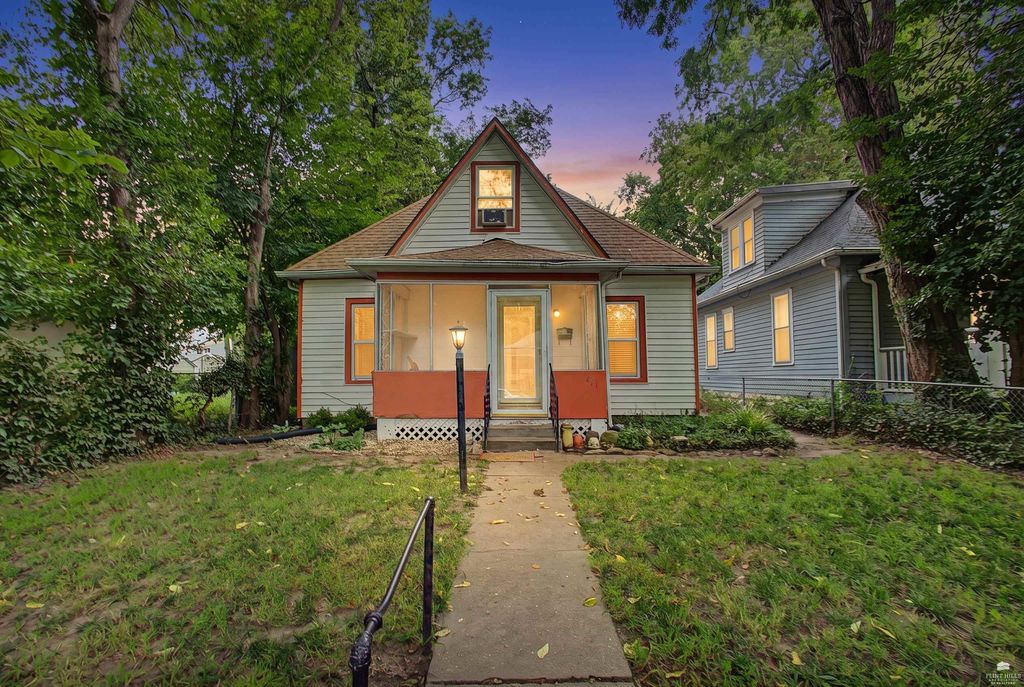 417 Vattier, Manhattan, KS 66502