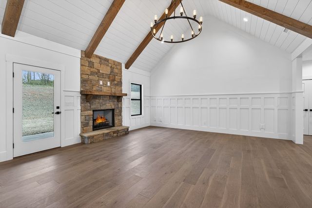37 Ellie Way, Ellijay, GA 30536