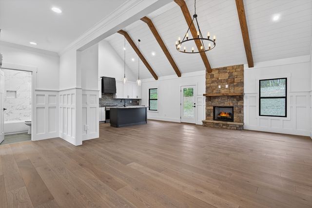 37 Ellie Way, Ellijay, GA 30536