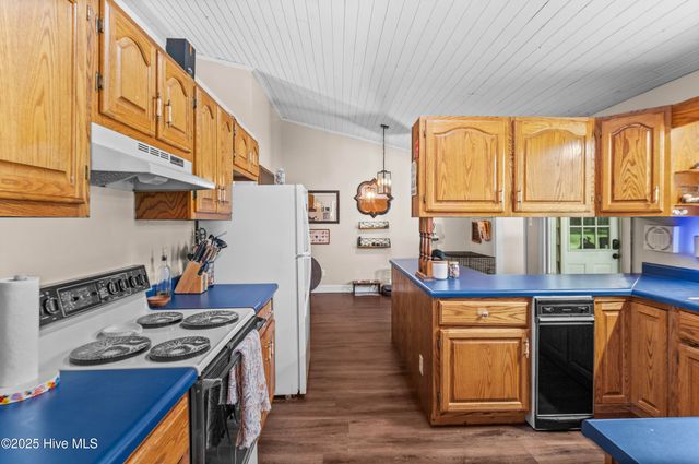 542 Chief Court, Jacksonville, NC 28546