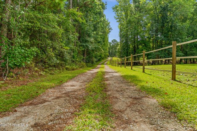 542 Chief Court, Jacksonville, NC 28546