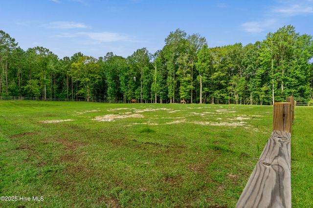 542 Chief Court, Jacksonville, NC 28546