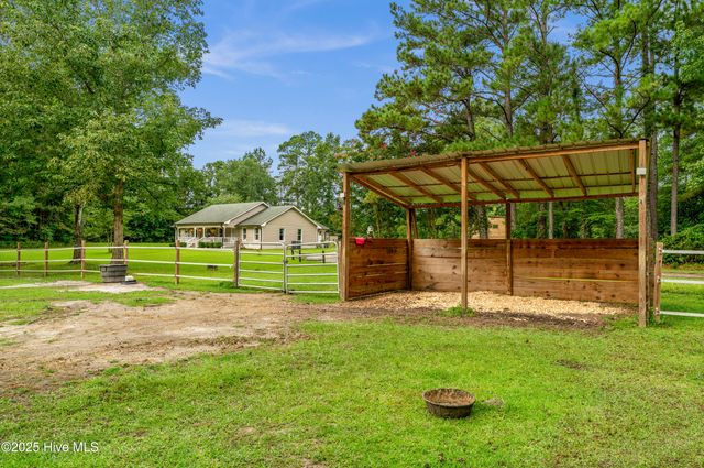 542 Chief Court, Jacksonville, NC 28546