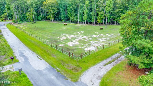 542 Chief Court, Jacksonville, NC 28546