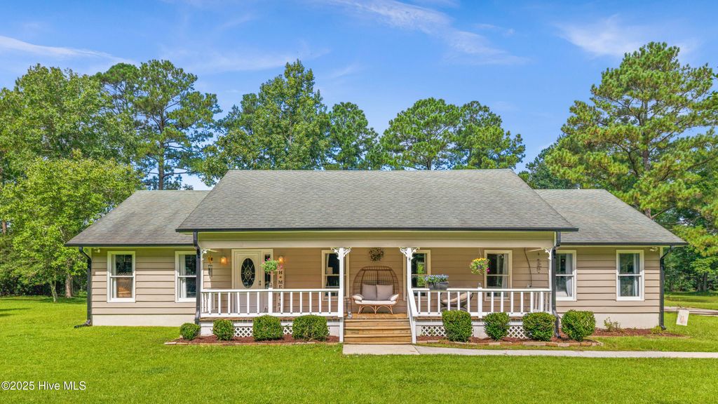 542 Chief Court, Jacksonville, NC 28546