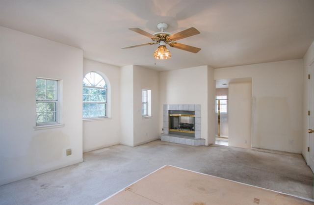 1487 Country Club Dr, Placerville, CA 95667