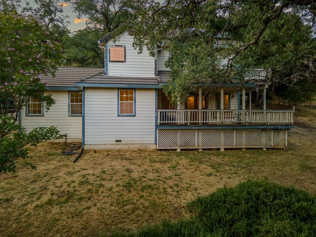 1487 Country Club Dr, Placerville, CA 95667