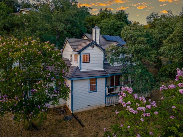 1487 Country Club Dr, Placerville, CA 95667