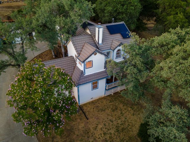 1487 Country Club Dr, Placerville, CA 95667