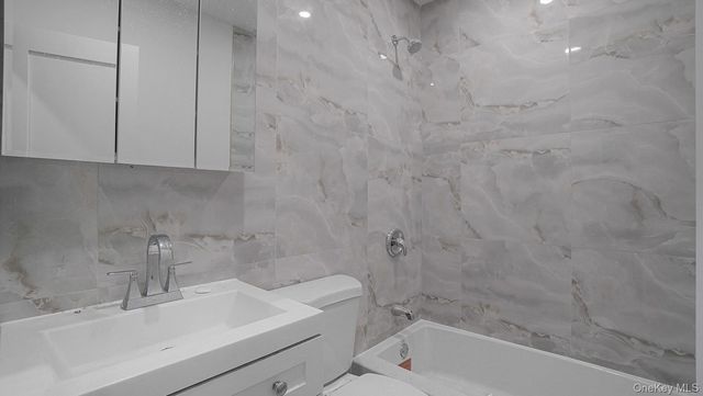 679 E 221st Street, Bronx, NY 10467