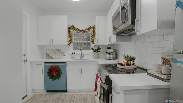 679 E 221st Street, Bronx, NY 10467