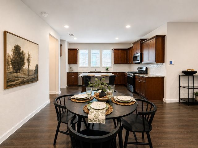 639 Congressional Avenue, Red Oak, TX 75154