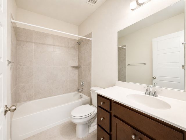 639 Congressional Avenue, Red Oak, TX 75154