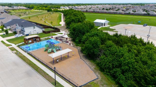 639 Congressional Avenue, Red Oak, TX 75154