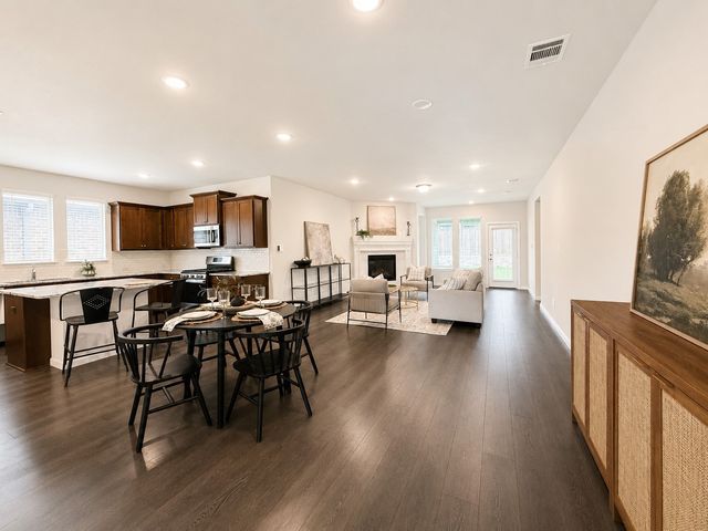 639 Congressional Avenue, Red Oak, TX 75154