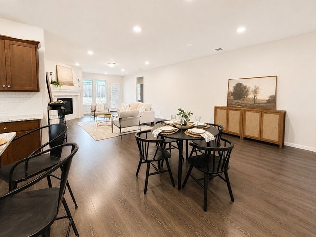 639 Congressional Avenue, Red Oak, TX 75154