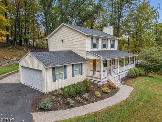 65 Summerfield Rd, White Twp., NJ 07823