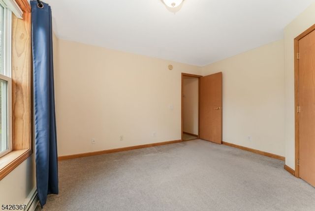 65 Summerfield Rd, White Twp., NJ 07823