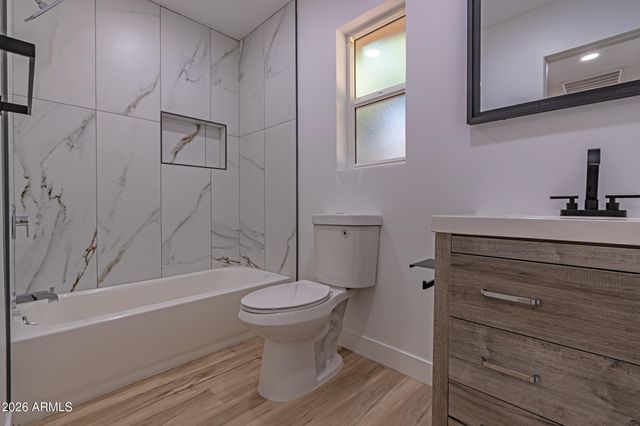 3035 E HEATHERBRAE Drive, Phoenix, AZ 85016