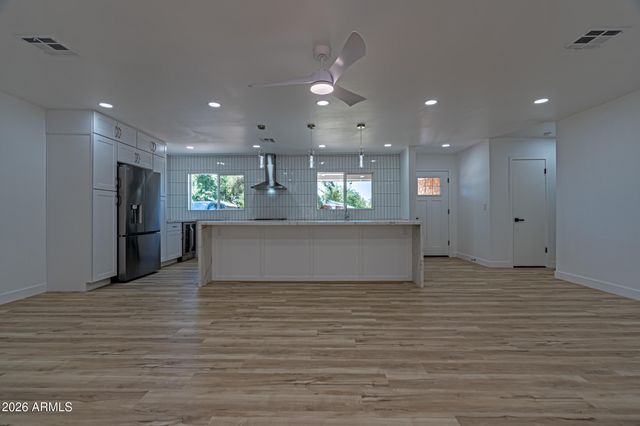 3035 E HEATHERBRAE Drive, Phoenix, AZ 85016