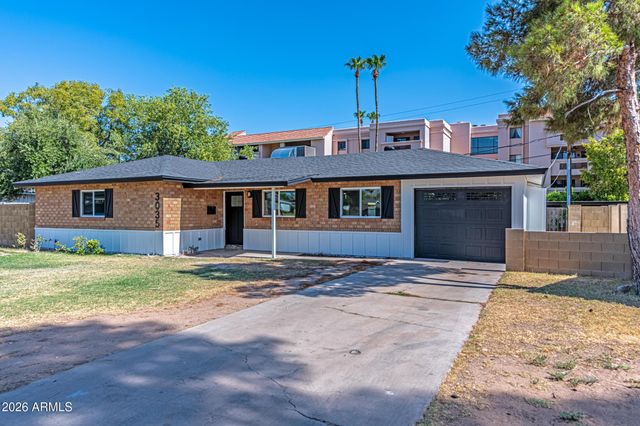 3035 E Heatherbrae Drive, Phoenix, AZ 85016