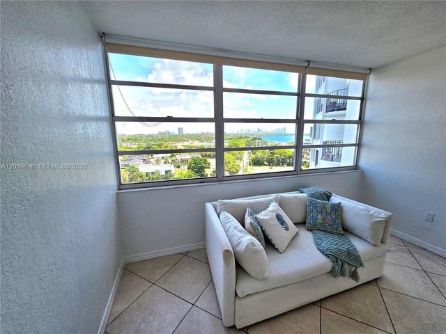 11930 N Bayshore Drive 910, North Miami, FL 33181