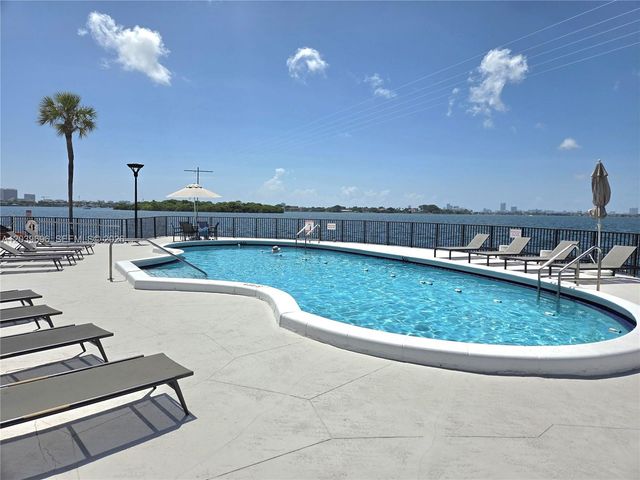 11930 N Bayshore Drive 910, North Miami, FL 33181