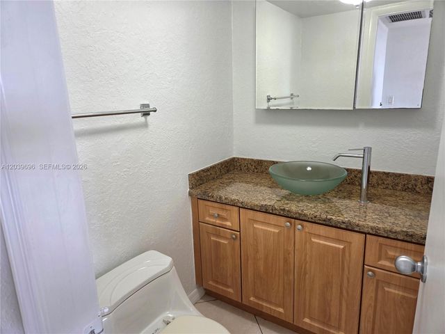 11930 N Bayshore Drive 910, North Miami, FL 33181