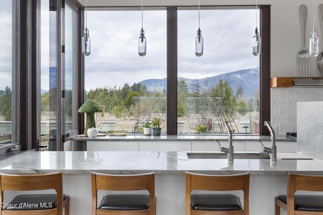 432 Stagecoach Drive, Sagle, ID 83860