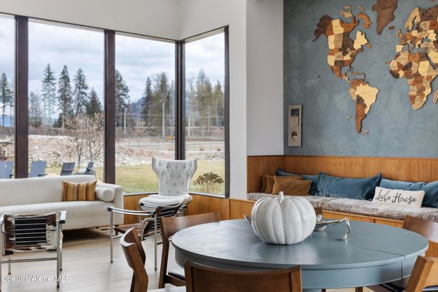 432 Stagecoach Drive, Sagle, ID 83860