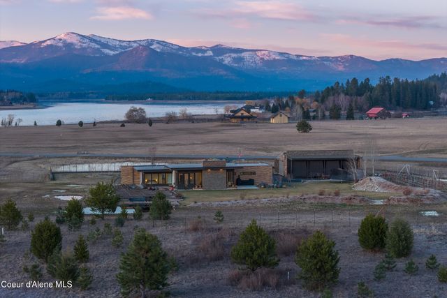 432 Stagecoach Drive, Sagle, ID 83860