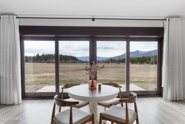 432 Stagecoach Drive, Sagle, ID 83860