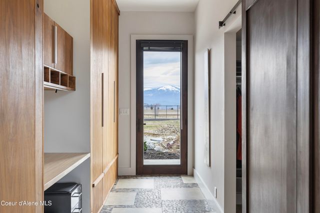 432 Stagecoach Drive, Sagle, ID 83860