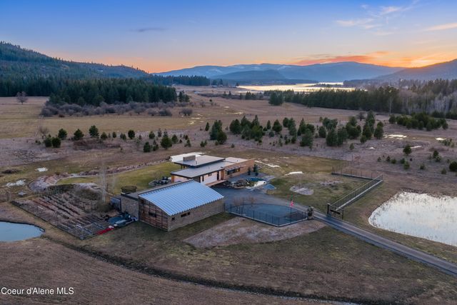 432 Stagecoach Drive, Sagle, ID 83860