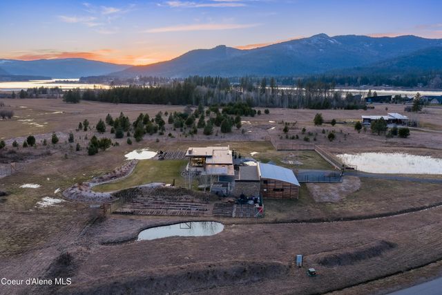 432 Stagecoach Drive, Sagle, ID 83860