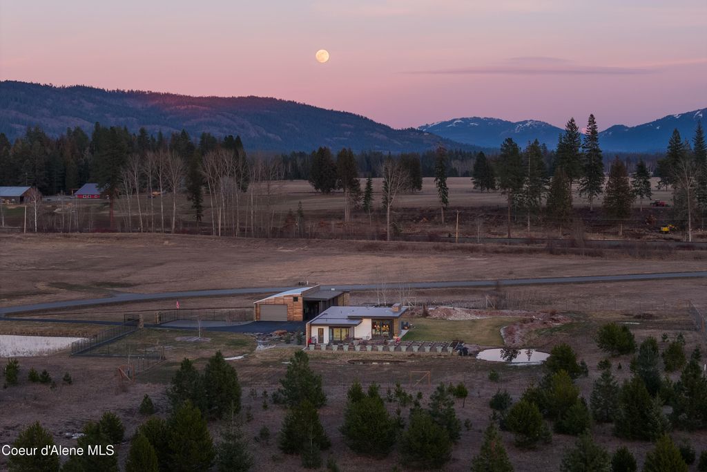 432 Stagecoach Drive, Sagle, ID 83860 photo 4