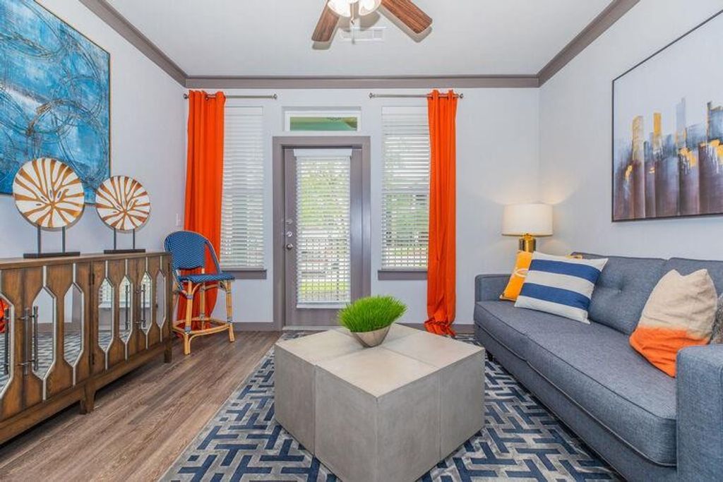 9393 Fm 1960 Bypass Road W 9308, Humble, TX 77338