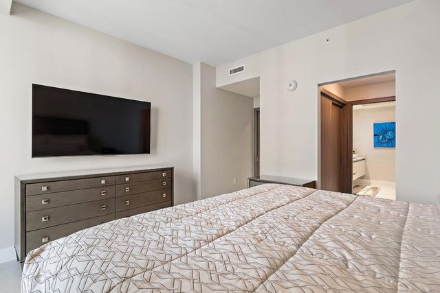 3100 N Ocean Drive P-1003, Singer Island, FL 33404