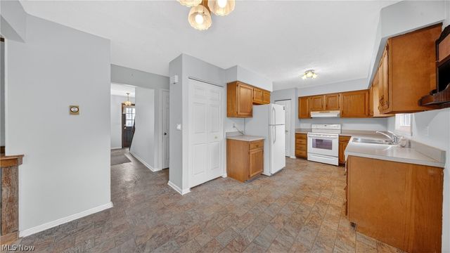 8511 Kennard Road, Lodi, OH 44254