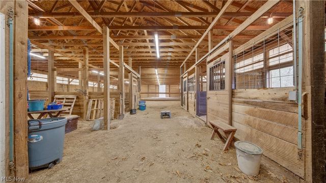 8511 Kennard Road, Lodi, OH 44254