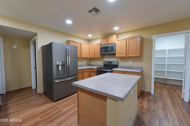 674 W PALO VERDE Street, Casa Grande, AZ 85122