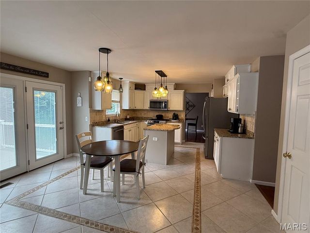 5152 Copperleaf Drive, Imperial, MO 63052