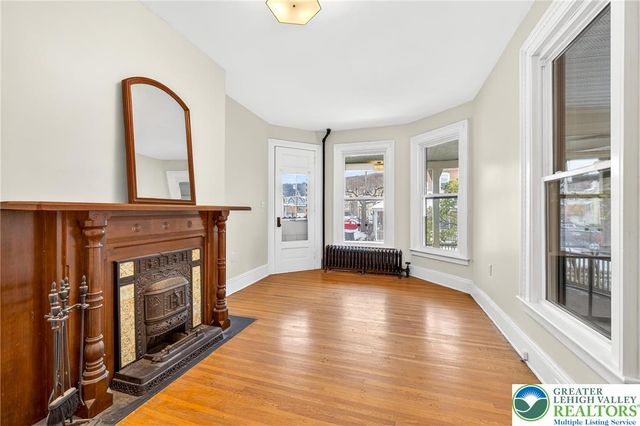 28 1st Street, Bangor Boro, PA 18013