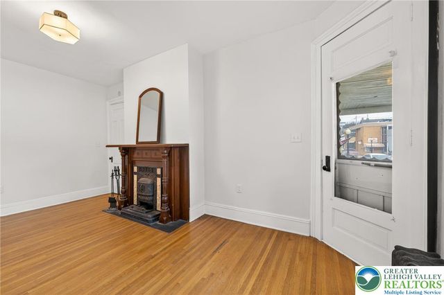 28 1st Street, Bangor Boro, PA 18013