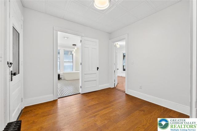 28 1st Street, Bangor Boro, PA 18013