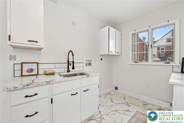 28 1st Street, Bangor Boro, PA 18013