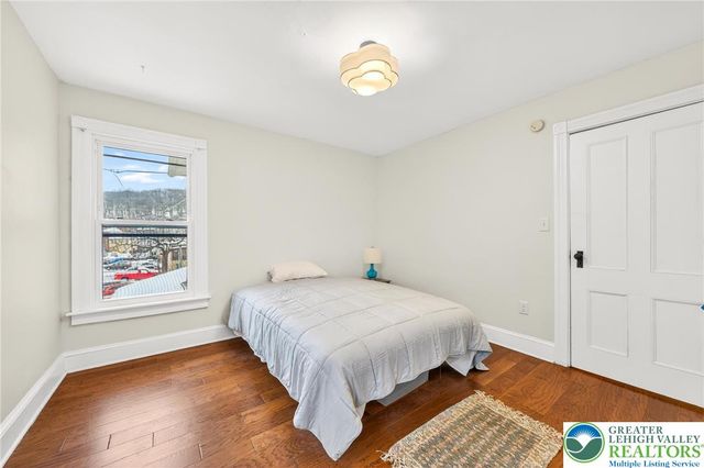 28 1st Street, Bangor Boro, PA 18013